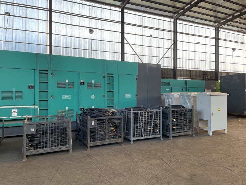 康明斯1200kw低噪音發(fā)電機組